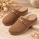 Tamanco Mule Feminino Confortável com Detalhes Florais e Fivela
