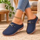 Tamanco Mule Feminino Confortável com Detalhes Florais e Fivela