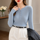 Blusa Feminina de Tricô com Botões para Inverno | SoftKnit