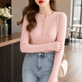 Blusa Feminina de Tricô com Botões para Inverno | SoftKnit