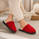 Pantufa Chinelo Peluciada Antiderrapante para Inverno | CozyNest