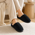 Pantufa Chinelo Peluciada Antiderrapante para Inverno | CozyNest