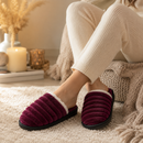 Pantufa Chinelo Peluciada Antiderrapante para Inverno | CozyNest