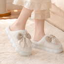 Pantufa Feminina Peluciada com Laço para Inverno