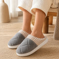 Pantufa Unissex Aveludada com Solado Antiderrapante | VelvetWalk