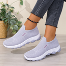 Tênis Slip On Feminino em Malha Respirável com Solado Alto