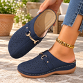 Tamanco Mule Feminino Confortável com Detalhes Florais e Fivela